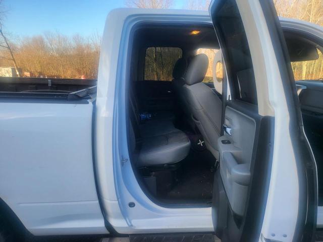 1C6RR7GTXFS771981 - 2015 RAM 1500 SLT WHITE photo 6