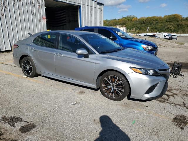 4T1B11HK1KU729178 - 2019 TOYOTA CAMRY L SILVER photo 4