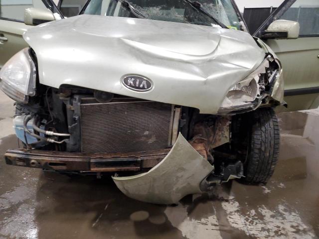 KNDJT2A26B7296837 - 2011 KIA SOUL + GREEN photo 12