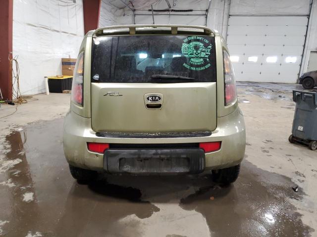 KNDJT2A26B7296837 - 2011 KIA SOUL + GREEN photo 6