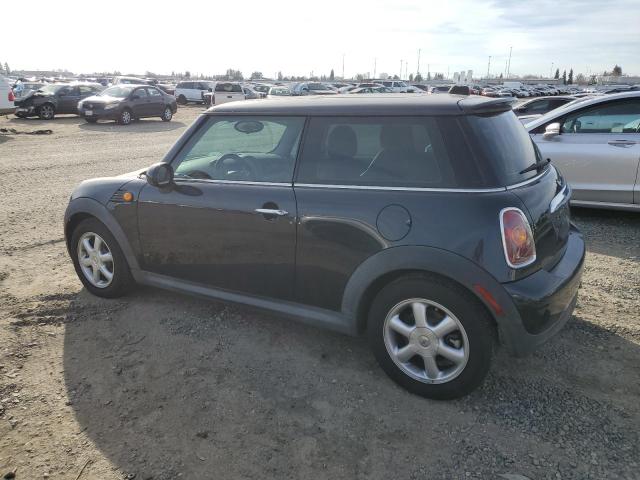 WMWMF33597TT50208 - 2007 MINI COOPER BLACK photo 2