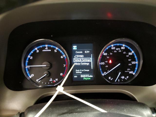 2T3DFREV3HW669685 - 2017 TOYOTA RAV4 LIMITED 白色 照片 9