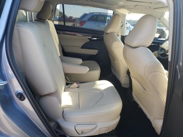 5TDKDRAH3PS013693 - 2023 TOYOTA HIGHLANDER L ნაცრისფერი ფოტო 11