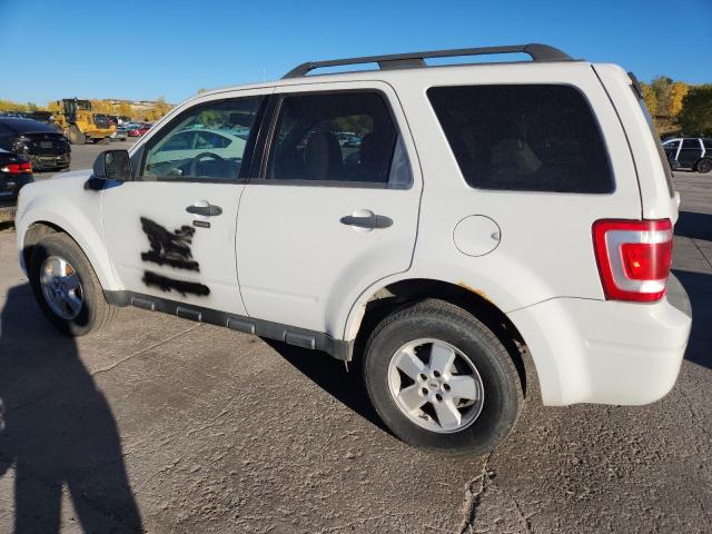 1FMCU9DG4AKC43020 - 2010 FORD ESCAPE XLT WHITE photo 2