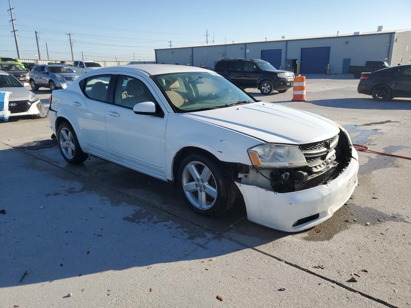 1C3CDZCB8DN608655 - 2013 DODGE AVENGER SXT Biały zdjęcie 4