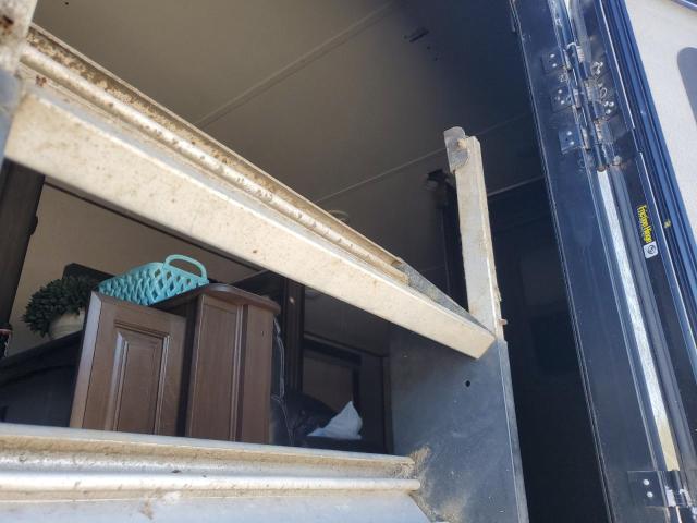 4YDF38323LE760540 - 2020 KEYSTONE AVALANCHE 白色 照片 5