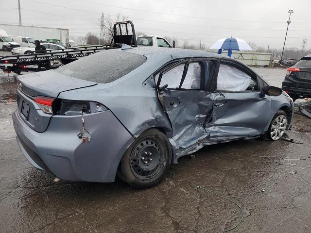 5YFEPMAE8MP259382 - 2021 TOYOTA COROLLA LE GRAY photo 3