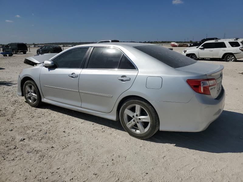 4T1BF1FK5CU179747 - 2012 TOYOTA CAMRY BASE SILVER photo 2