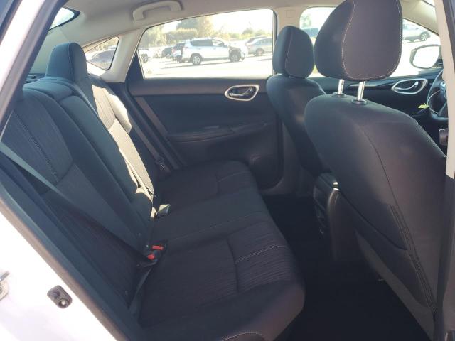 3N1AB7AP0JY240016 - 2018 NISSAN SENTRA S WHITE photo 10