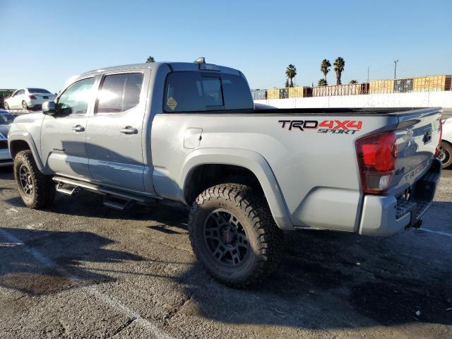 3TMDZ5BNXJM039822 - 2018 TOYOTA TACOMA DOUBLE CAB Gümüş foto 2