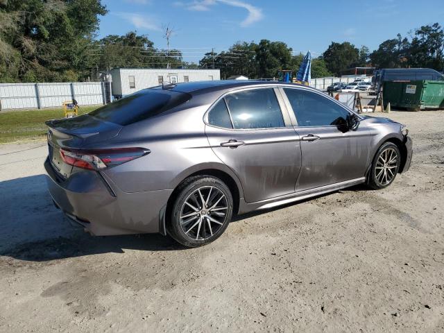 4T1G11BK3NU058423 - 2022 TOYOTA CAMRY SE 灰色 照片 3