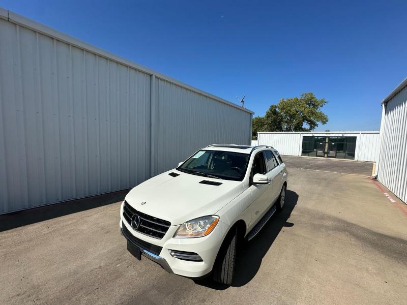 4JGDA5HB1DA198133 - 2013 MERCEDES-BENZ ML 350 4MATIC WHITE photo 2