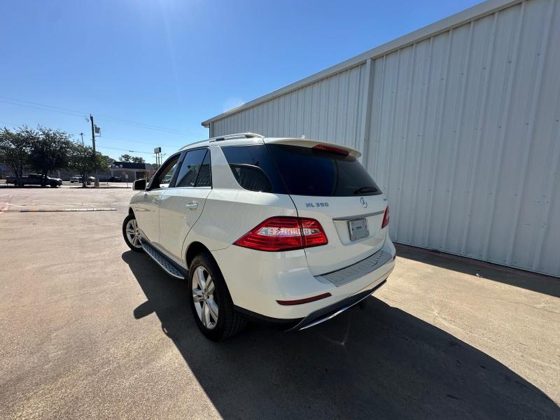 4JGDA5HB1DA198133 - 2013 MERCEDES-BENZ ML 350 4MATIC WHITE photo 3