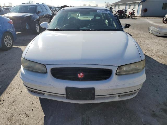 2G4WF5218W1553273 - 1998 BUICK REGAL GS WHITE photo 5
