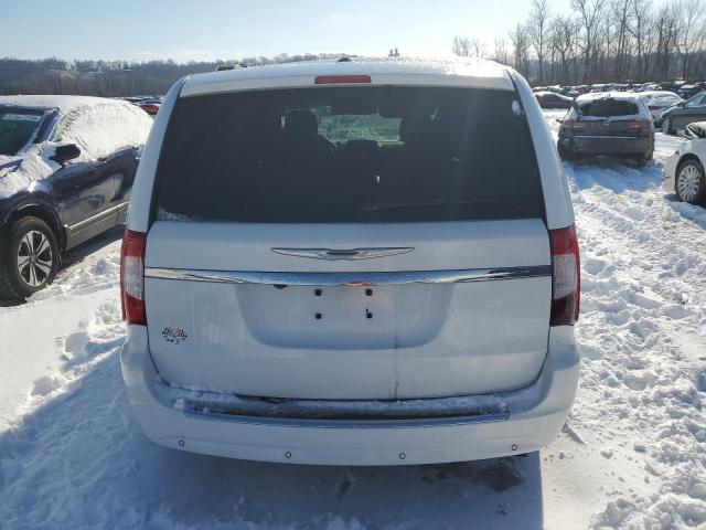 2C4RC1CG1FR546589 - 2015 CHRYSLER TOWN & COU TOURING L WHITE photo 6