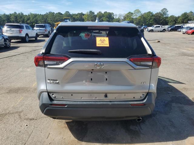 2T3K1RFV3MW147783 - 2021 TOYOTA RAV4 LE Gümüş fotoğraf 6