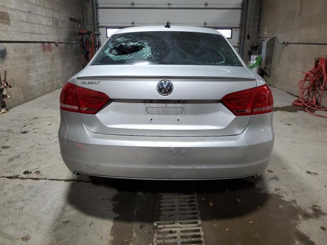 1VWAH7A34EC009592 - 2014 VOLKSWAGEN PASSAT S فضي صورة 6