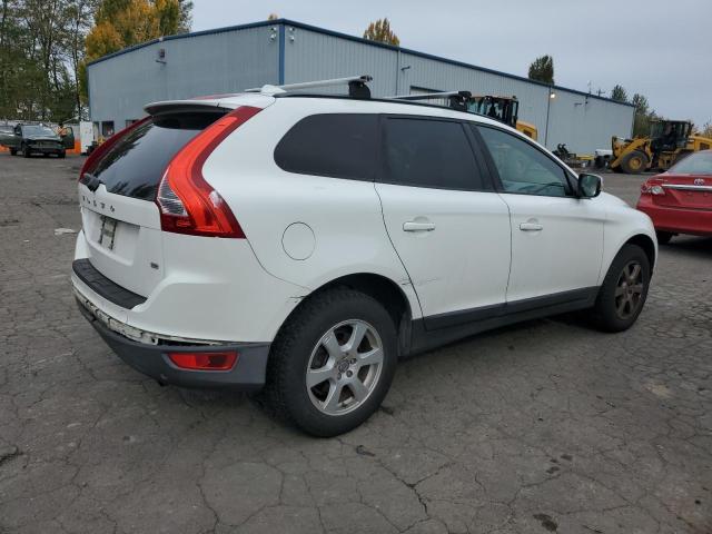 YV4982DL8A2059235 - 2010 VOLVO XC60 3.2 WHITE photo 3