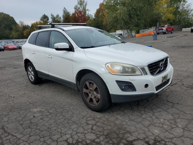 YV4982DL8A2059235 - 2010 VOLVO XC60 3.2 WHITE photo 4