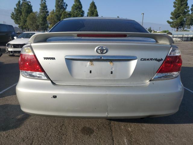 4T1BE32K85U504883 - 2005 TOYOTA CAMRY LE Plata foto 6