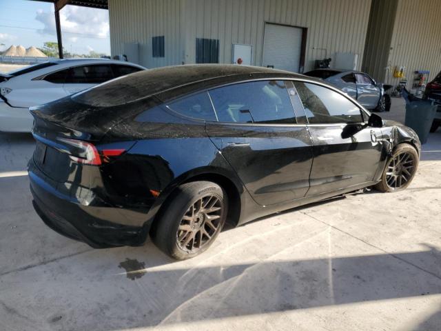 5YJ3E1EA4RF757083 - 2024 TESLA MODEL 3 Siyah fotoğraf 3