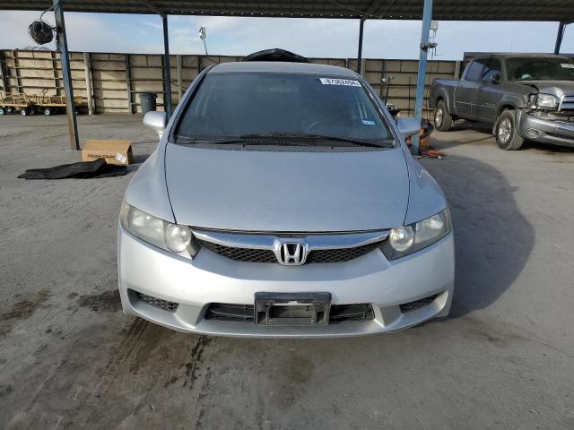 19XFA1F61AE033042 - 2010 HONDA CIVIC LX-S 银色 照片 5