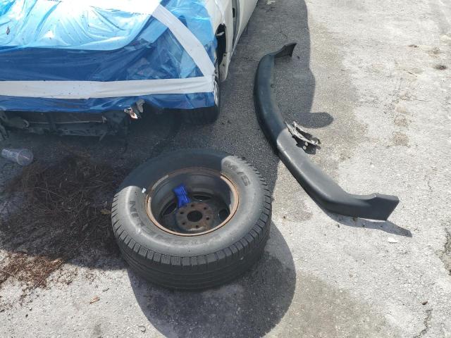 1GCEC14T6YE147753 - 2000 CHEVROLET SILVERADO C1500 ვერცხლისფერი ფოტო 12