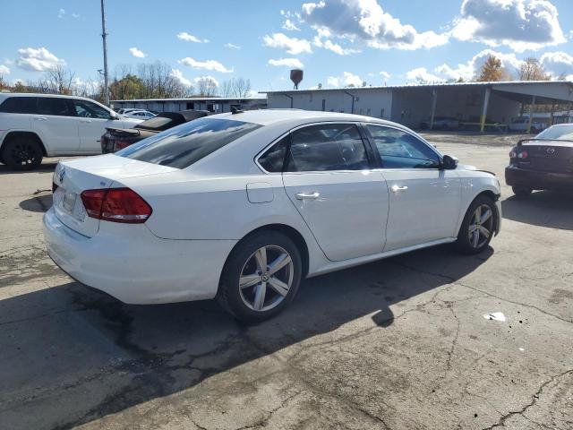 1VWBH7A38DC010568 - 2013 VOLKSWAGEN PASSAT SE 白色 照片 3