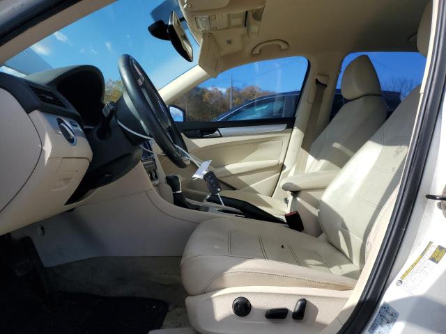 1VWBH7A38DC010568 - 2013 VOLKSWAGEN PASSAT SE 白色 照片 7