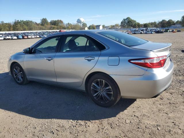 4T1BF1FKXGU227801 - 2016 TOYOTA CAMRY LE SILVER photo 2
