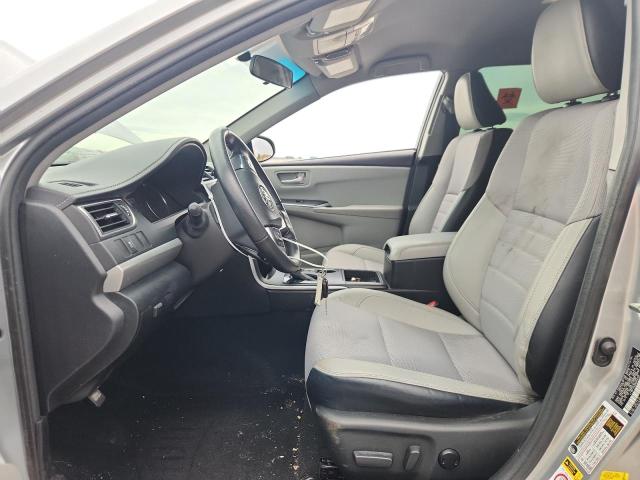 4T1BF1FK8HU640155 - 2017 TOYOTA CAMRY LE 银色 照片 7