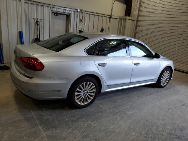 1VWBT7A30GC039761 - 2016 VOLKSWAGEN PASSAT SE SILVER photo 3
