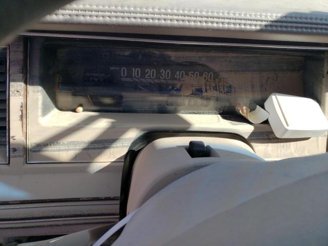 1LNLM81W7NY729474 - 1992 LINCOLN TOWN CAR EXECUTIVE Արծաթագույն լուսանկար 9