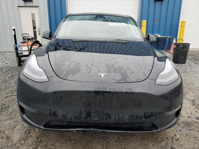 7SAYGDEE6RF989661 - 2024 TESLA MODEL Y შავი ფოტო 5