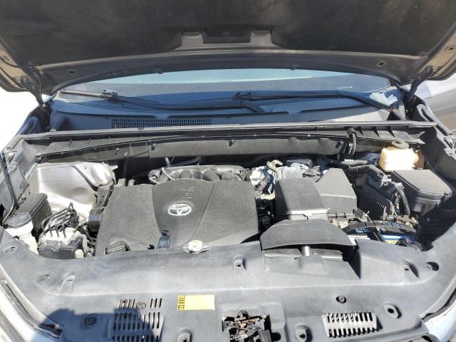 5TDKZRFH5JS261901 - 2018 TOYOTA HIGHLANDER SE GRAY photo 12
