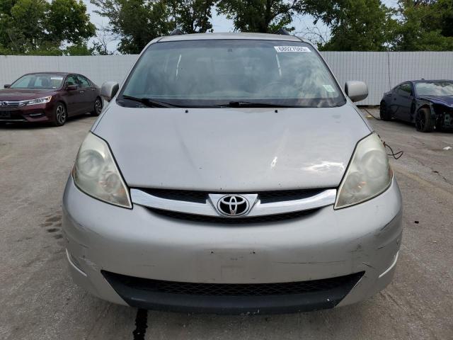 5TDBA22C96S072863 - 2006 TOYOTA SIENNA XLE 银色 照片 10