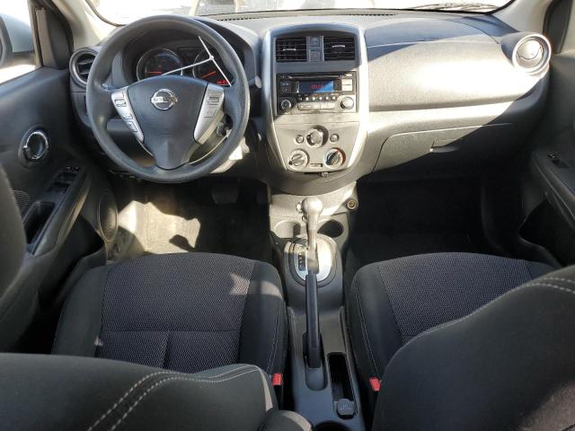 3N1CN7AP6JL809030 - 2018 NISSAN VERSA S 银色 照片 8