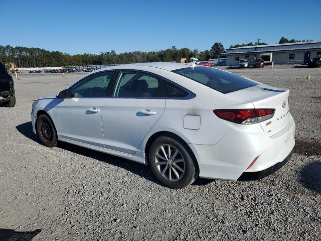 5NPE24AF1JH728697 - 2018 HYUNDAI SONATA SE WHITE photo 2