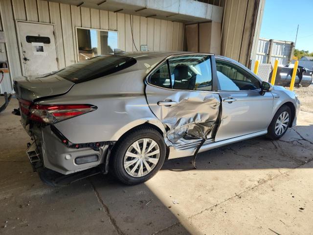 4T1B31HK2KU007325 - 2019 TOYOTA CAMRY LE SILVER photo 3