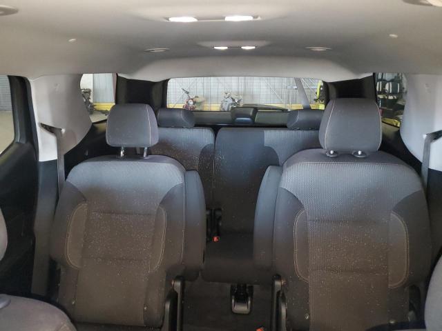 1GNEVMKW7KJ166875 - 2019 CHEVROLET TRAVERSE LT Silber Foto 10