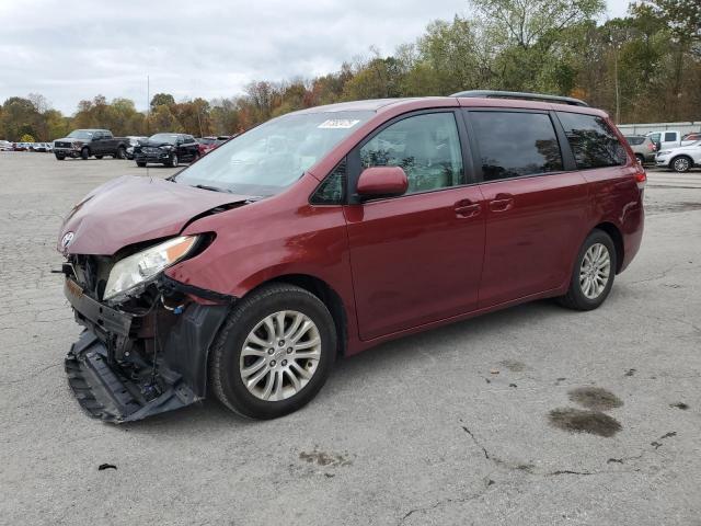 2014 TOYOTA SIENNA XLE, 