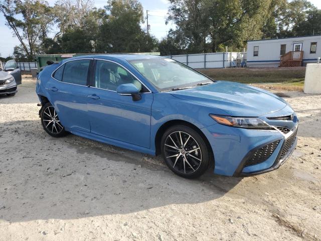 4T1G11AK7PU084513 - 2023 TOYOTA CAMRY SE NIGHT SHADE BLUE photo 4