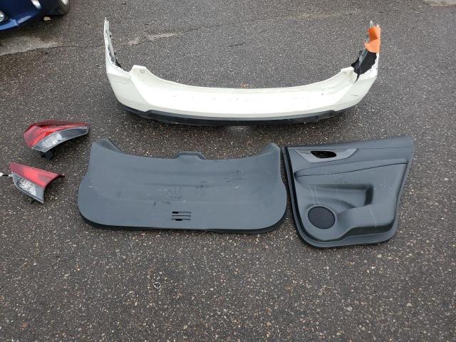 5N1AT2MV1JC740309 - 2018 NISSAN ROGUE S თეთრი ფოტო 13