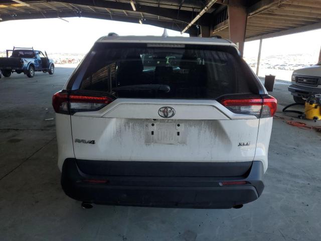 2T3W1RFV2KC022600 - 2019 TOYOTA RAV4 XLE Beyaz fotoğraf 6