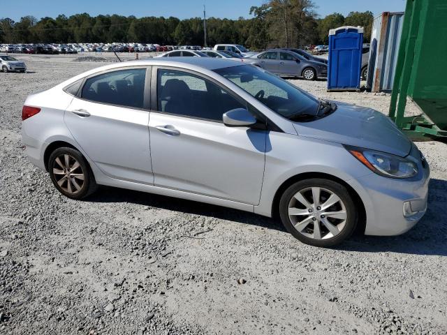 KMHCU4AE4CU122503 - 2012 HYUNDAI ACCENT GLS 银色 照片 4