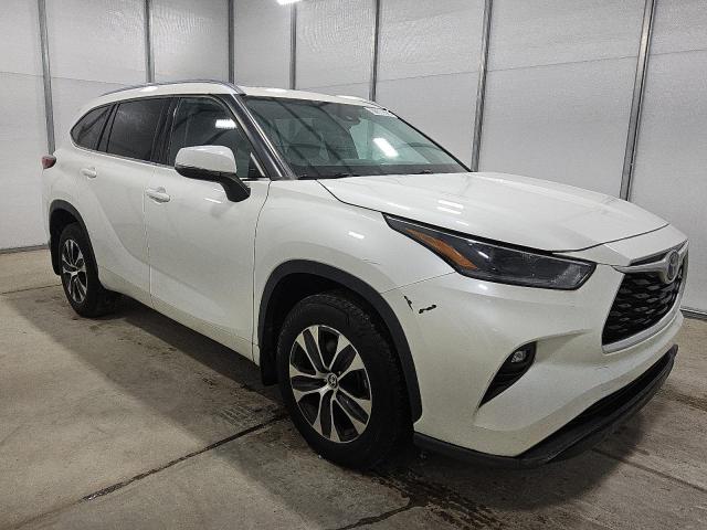 5TDGZRBH1MS078379 - 2021 TOYOTA HIGHLANDER XLE თეთრი ფოტო 4