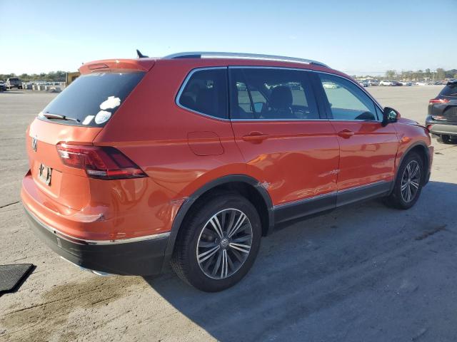 3VV3B7AXXKM132678 - 2019 VOLKSWAGEN TIGUAN SE ORANGE photo 3
