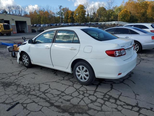 JTDBU4EE8BJ102488 - 2011 TOYOTA COROLLA BASE 白色 照片 2