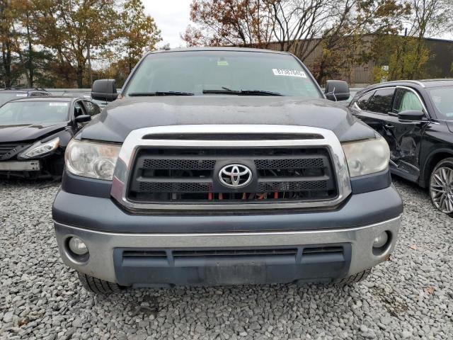 5TFUY5F1XAX131890 - 2010 TOYOTA TUNDRA DOUBLE CAB SR5 GRAY photo 5