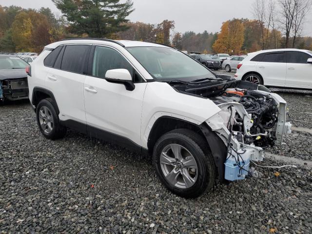 4T3RWRFV3RU157026 - 2024 TOYOTA RAV4 XLE WHITE photo 4